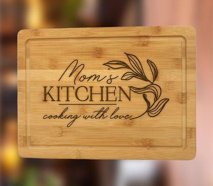 Cutting Board for Mom Grandma, Mama's Kitchen Bamboo Cutting Board, Mothers Day Board, Custom Cutting Board, Personalized Gifts for Mom