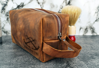 Personalized Dopp Kits, Leather Dopp Kit, Leather Toiletry Bag, Groomsmen Gifts, Anniversary Gift for Him, Father's Day Gift, Men Travel Kit