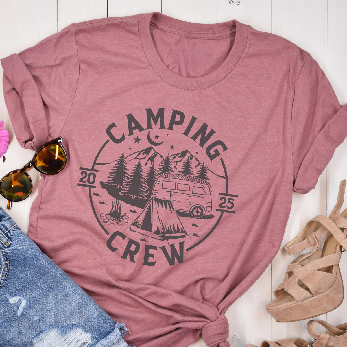 Camping Crew 2025 T-Shirt, Family Campfire Matching Tee