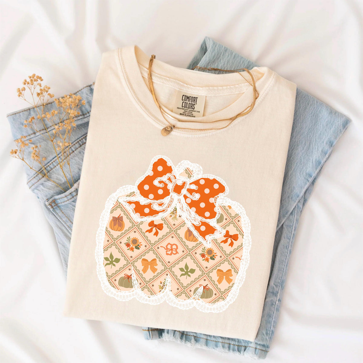 Lace Pumpkin Shirt – Cute Fall Tee, Preppy Coquette Halloween Hoodie, Autumn Mom Sweatshirt, Fall Teacher Shirt