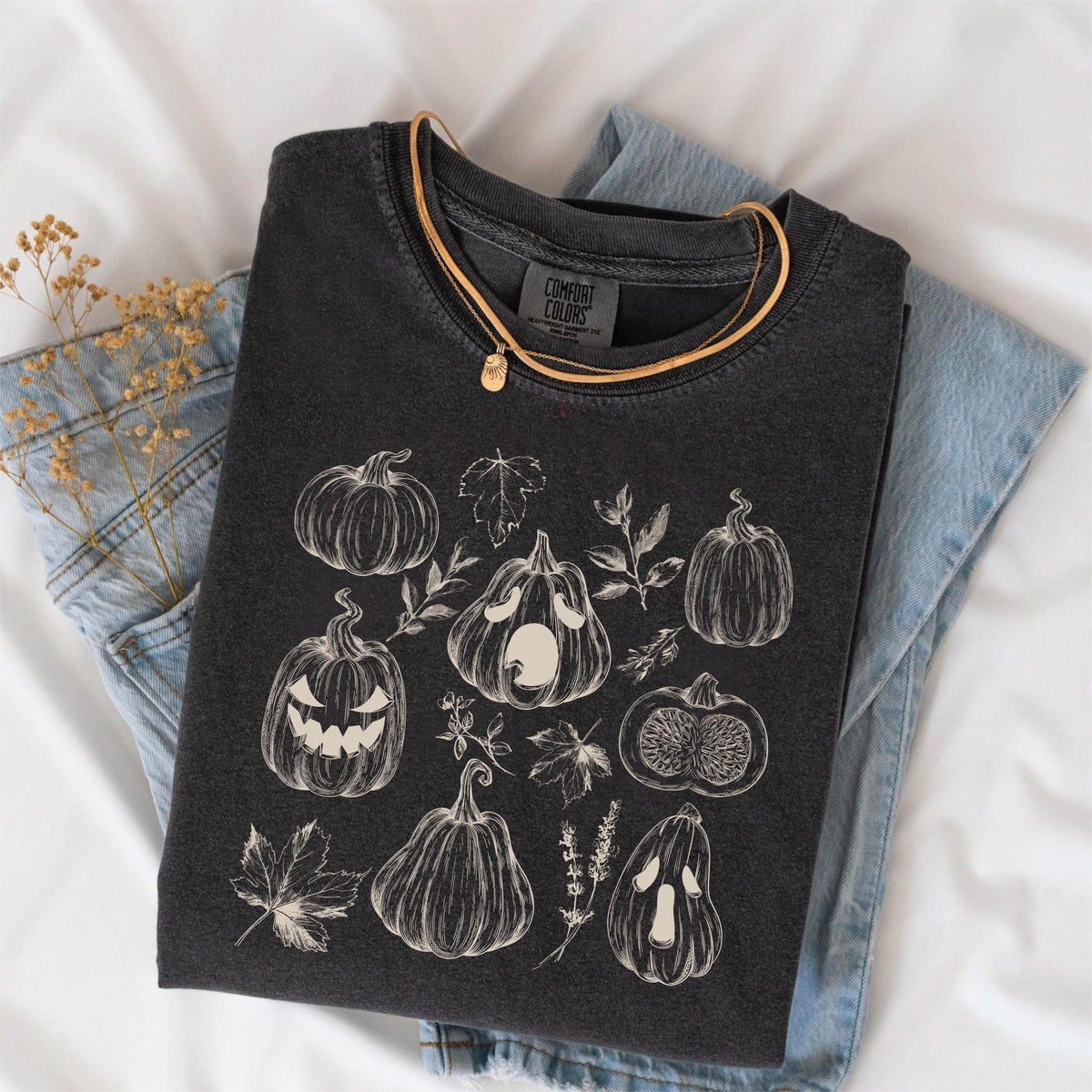 Hand-Drawn Pumpkin Shirt: Vintage Floral Fall Tee